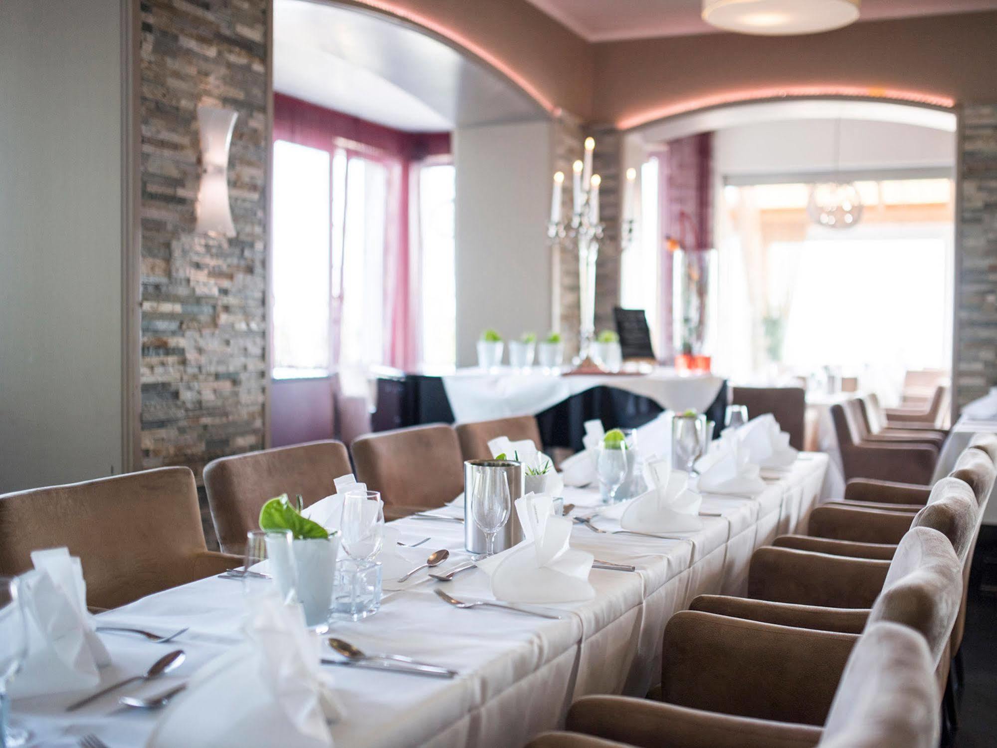 Design-Konferenzhotel & Restaurant Steinernes Schweinchen Kassel Exterior foto